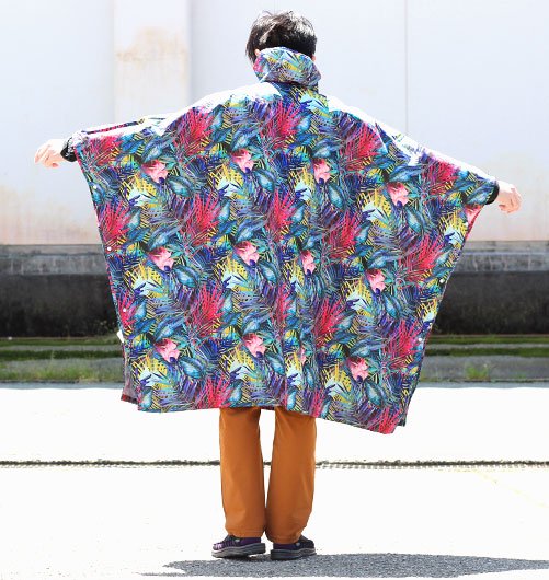 BOTANICAL PRINTED RAIN PONCHO（ボタニカルプリンテッドレイン