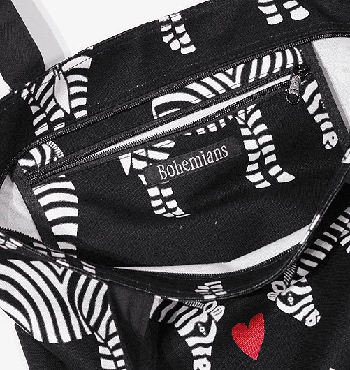 LOVE ZEBRA ZIP TOTE BAG（ラブゼブラジップトートバッグ