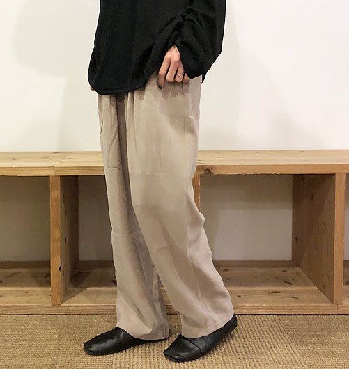 Gather Tapered Pants（ギャザーテーパードパンツ）[22-220020