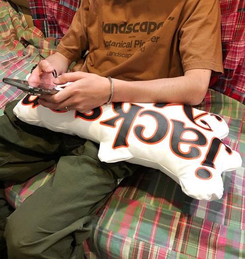 jackson Matisse Logo Cushion（ジャクソンマティスロゴ