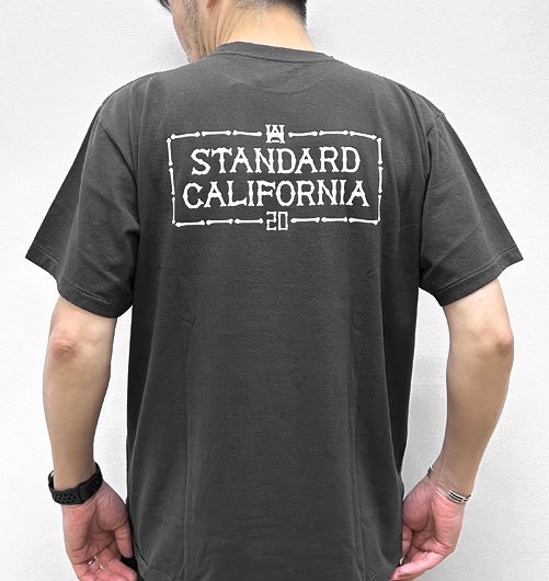 AH × SD Logo T - STANDARD CALIFORNIA（スタンダードカリフォルニア