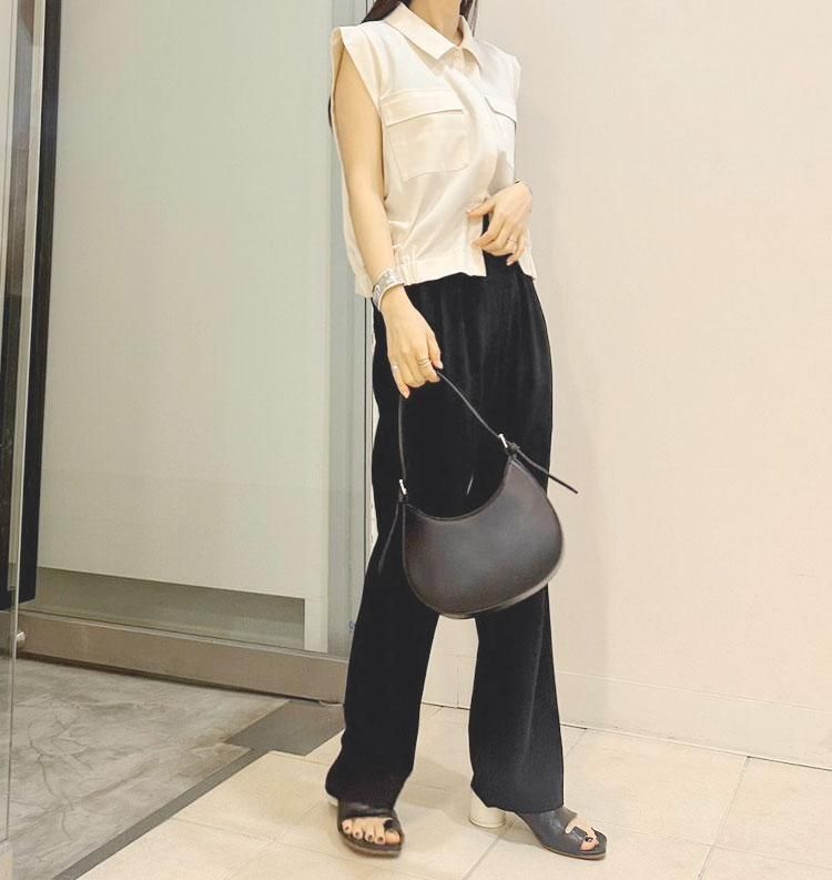 Highwaist Tuck Trousers（ハイウエストタックトラウザース