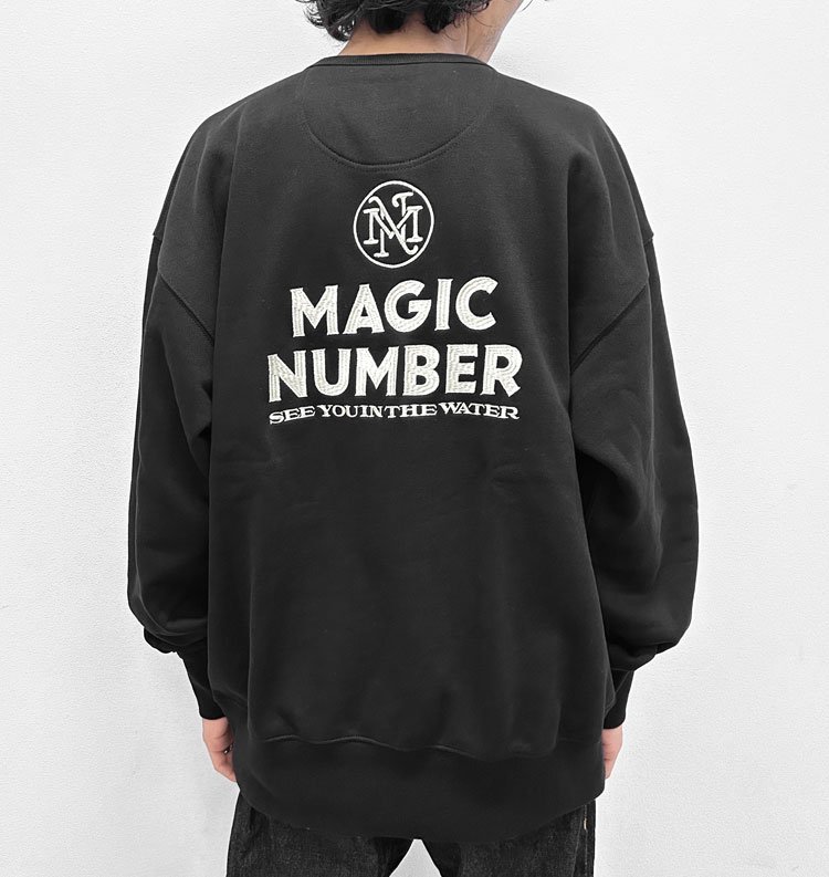 STOCK LOGO BASIC CREW SWEAT（ストックロゴベーシッククルースウェット） - MAGIC NUMBER（マジックナンバー） -  インディゴ 富山市 聖林公司正規取扱店（取扱ブランド：ハリウッドランチマーケット・ササフラス・クレッタルムーセン・