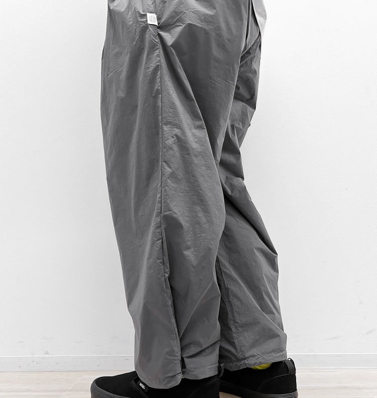 ワイドパンツ Insulated air wide pants / Brilliance shade down 