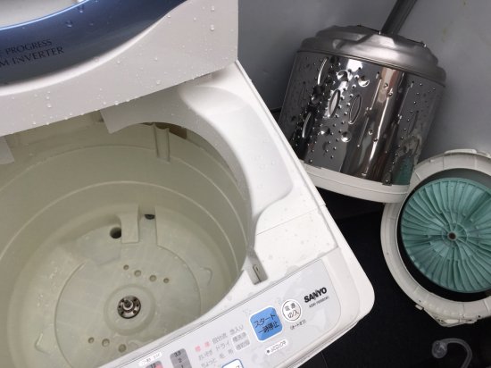 2011年 分解清掃済み中古洗濯機 サンヨー SANYO ASW-700SB-W [簡易乾燥 