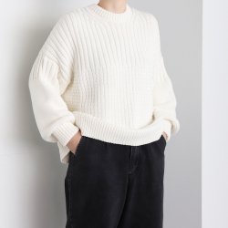 <img class='new_mark_img1' src='https://img.shop-pro.jp/img/new/icons5.gif' style='border:none;display:inline;margin:0px;padding:0px;width:auto;' />DELCIA SWEATER
