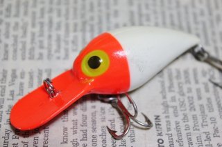 STORM WIGGLE WART V88 White Fluorescent Red Head