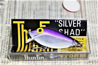 <img class='new_mark_img1' src='https://img.shop-pro.jp/img/new/icons13.gif' style='border:none;display:inline;margin:0px;padding:0px;width:auto;' />STORM THINFIN SILVER SHAD [SINKER]