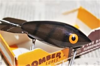 BOMBER BOMBER