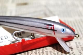 <img class='new_mark_img1' src='https://img.shop-pro.jp/img/new/icons13.gif' style='border:none;display:inline;margin:0px;padding:0px;width:auto;' />COTTON CORDELL RED-FIN