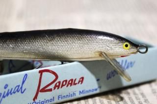 <img class='new_mark_img1' src='https://img.shop-pro.jp/img/new/icons13.gif' style='border:none;display:inline;margin:0px;padding:0px;width:auto;' />OLD RAPALA FLOATING F11 [S]