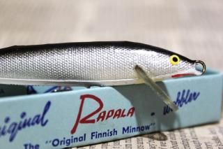 <img class='new_mark_img1' src='https://img.shop-pro.jp/img/new/icons13.gif' style='border:none;display:inline;margin:0px;padding:0px;width:auto;' />OLD RAPALA FLOATING F9 [S]