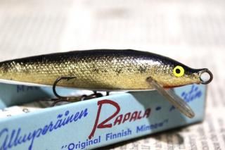 <img class='new_mark_img1' src='https://img.shop-pro.jp/img/new/icons13.gif' style='border:none;display:inline;margin:0px;padding:0px;width:auto;' />OLD RAPALA FLOATING F7 [STAR FOIL]