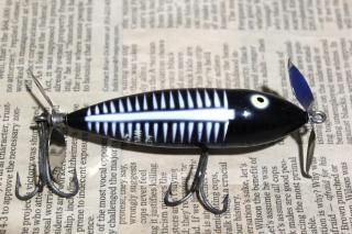 <img class='new_mark_img1' src='https://img.shop-pro.jp/img/new/icons13.gif' style='border:none;display:inline;margin:0px;padding:0px;width:auto;' />HEDDON WOUNDED SPOOK