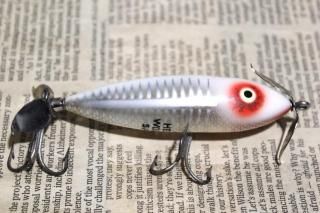 <img class='new_mark_img1' src='https://img.shop-pro.jp/img/new/icons13.gif' style='border:none;display:inline;margin:0px;padding:0px;width:auto;' />HEDDON WOUNDED SPOOK