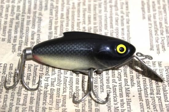 昭和オールドルアープラグ昭和ロマン40年以上前 昭和オールドルアー1つ プラグ昭和ロマン40年以上前