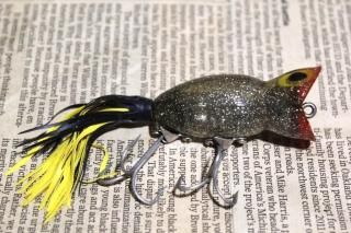 <img class='new_mark_img1' src='https://img.shop-pro.jp/img/new/icons13.gif' style='border:none;display:inline;margin:0px;padding:0px;width:auto;' />FRED ARBOGAST HULA POPPER 