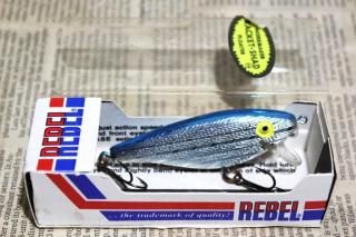 <img class='new_mark_img1' src='https://img.shop-pro.jp/img/new/icons13.gif' style='border:none;display:inline;margin:0px;padding:0px;width:auto;' />REBEL RACKET SHAD [FLOATER]