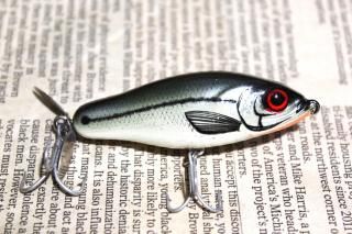 <img class='new_mark_img1' src='https://img.shop-pro.jp/img/new/icons13.gif' style='border:none;display:inline;margin:0px;padding:0px;width:auto;' />BOMBER RIP SHAD