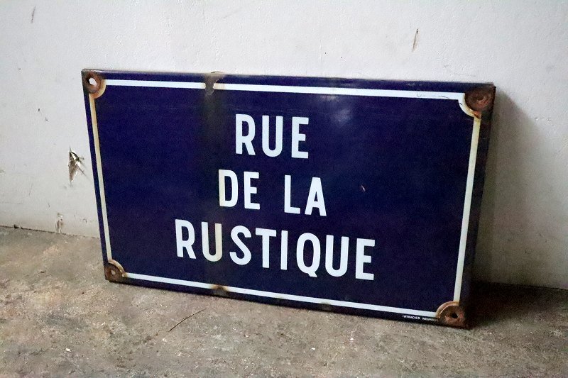 RUE RUSTIQUE