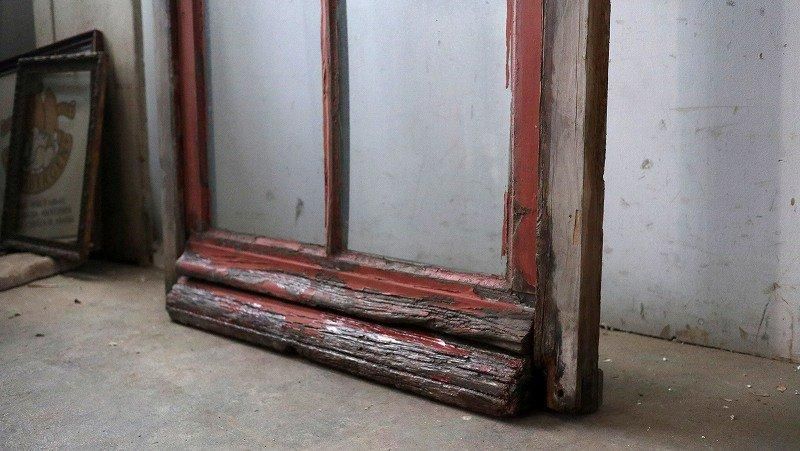 アンティーク フレンチシングルアーチガラス窓 クレモン錠 木枠付