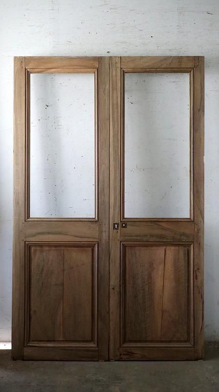 日本製アンティーク両開き木製ドア ゆらゆらガラス 洋館 観音開き 日本製アンティーク両開き木製ドア ゆらゆらガラス 洋館 観音開き