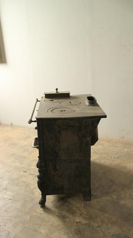 アンティークキッチンストーブ 3010579-antique-cast-iron-wood