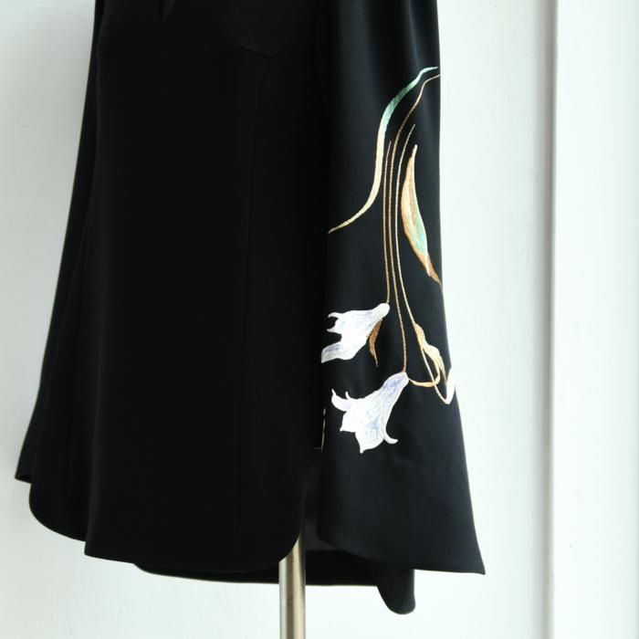 Mame Kurogouchi マメ クロゴウチ Triacetate Floral Embroidery Mame Kurogouchi マメ クロゴウチ Triacetate Floral Embroidery