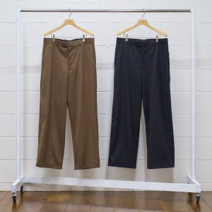 <img class='new_mark_img1' src='https://img.shop-pro.jp/img/new/icons1.gif' style='border:none;display:inline;margin:0px;padding:0px;width:auto;' />UNUSED 桼 Wool wide slacks UW1140-W