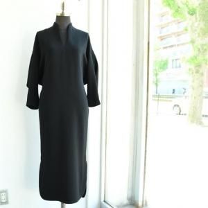 <img class='new_mark_img1' src='https://img.shop-pro.jp/img/new/icons1.gif' style='border:none;display:inline;margin:0px;padding:0px;width:auto;' />Mame Kurogouchi ޥ  Triacetate Polyester Georgette V-Neck Dress MM25SS-DR097