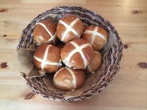 お菓子の通販 数量限定 到着4月3日から Hot Cross Buns Box Of 6 ホットクロスバンズ ６個入り箱 Mornington Crescent Tokyo Online Shop