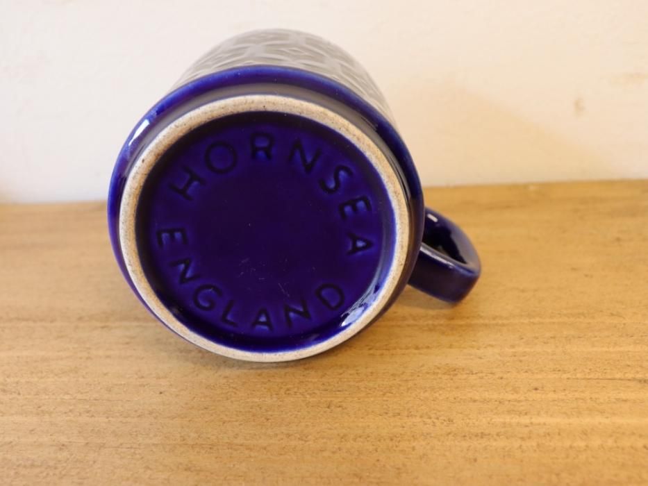 ホーンジー（Hornsea ） マグカップ（ミッドナイトブルー）～【パイン
