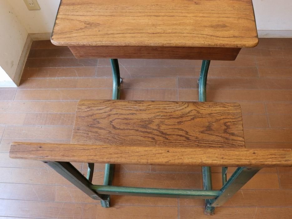 ビンテージ チャイルドデスク＆チェア～【パインフラットアンティーク】