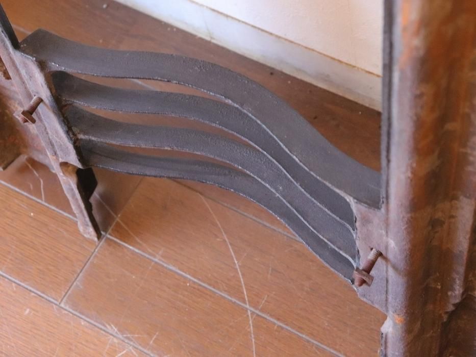 アンティーク アイアン マントルピース（暖炉枠）-ブラック～【パイン