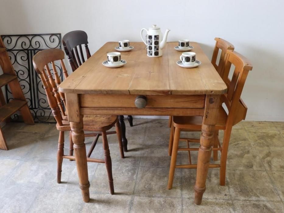 パイン　英国　アンティーク家具　ローテーブル 英国 アンティーク オールドパイン無垢材 ローテーブル リビング