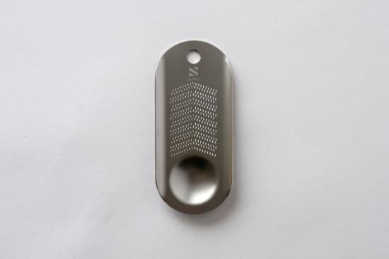 おろし金R30（アールサンジュウ） - 家庭用髪はさみの『SHIGERU