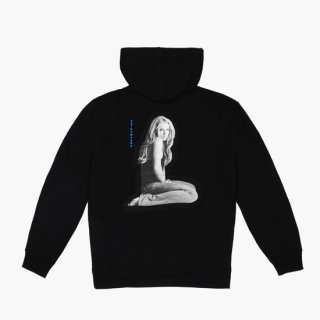 <img class='new_mark_img1' src='https://img.shop-pro.jp/img/new/icons1.gif' style='border:none;display:inline;margin:0px;padding:0px;width:auto;' />SAINTWOODS<br>BRITNEY HOODIE<br>BLACK