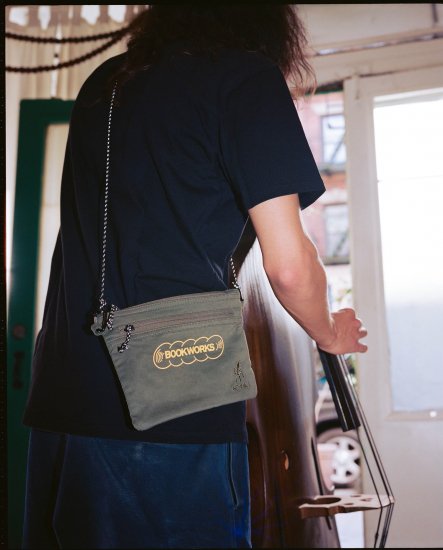 BOOK WORKS X GRAMICCI SACOCHE BAG- EQUIPMENT エキップメント 通販 WEB STORE