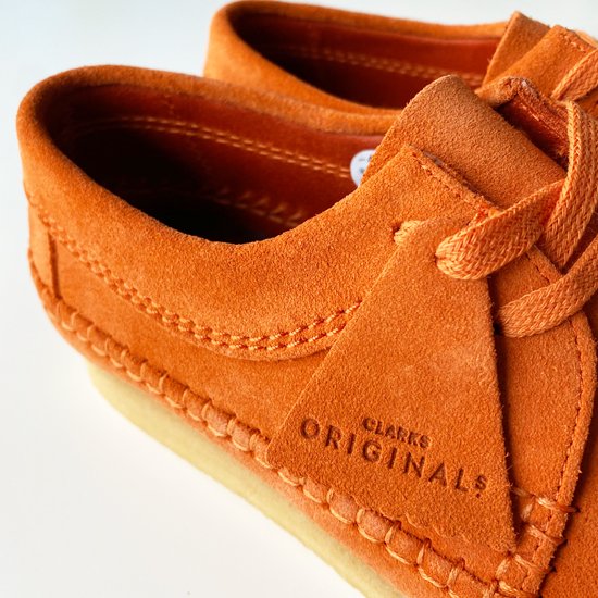 人気No.1 クラークス ウィーバー 北米限定モデル オレンジ size9 靴 