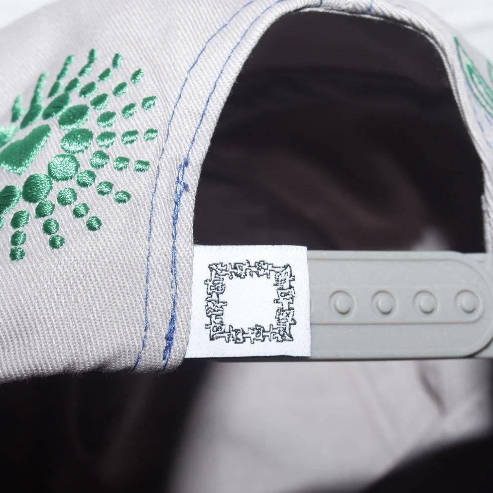 SLINKY MORE IS MORE HAT LIGHT GREY- EQUIPMENT エキップメント