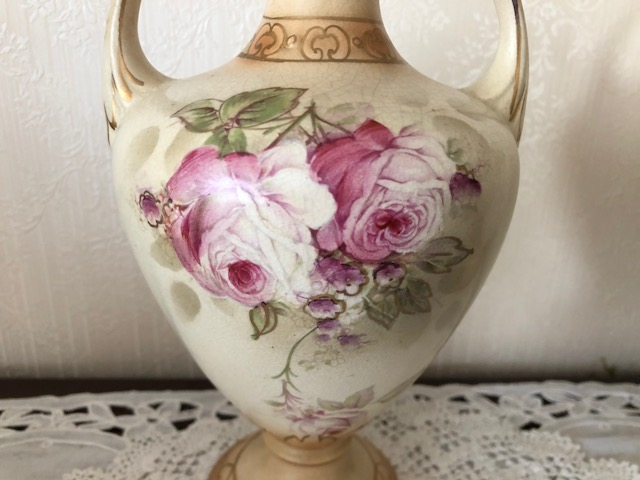 ヴィクトリアン ペアーベース(花瓶) - アンティークと薔薇雑貨 ヴィクトリアン ペアーベース(花瓶) - アンティークと薔薇雑貨
