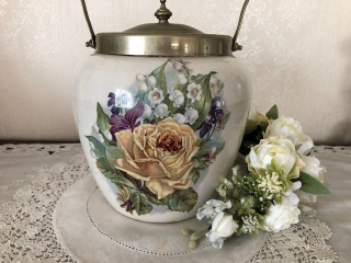 すずらん - アンティークと薔薇雑貨のお店CountryHouseK すずらん - アンティークと薔薇雑貨のお店CountryHouseK