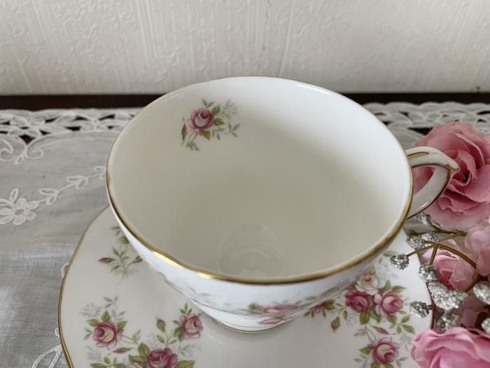 ダッチチェス ローズ・カップ&ソーサー - アンティークと薔薇雑貨のお店CountryHouseK 【予約中! 英国製 コールポート モントローズピンク ティーカップ&ソーサー&ケーキ皿セット 食器