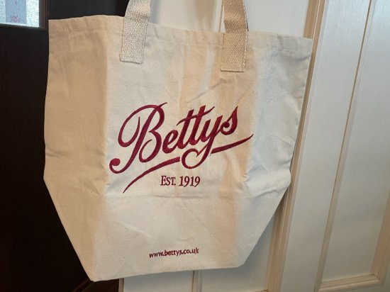 betty's tea room（べティーズティールーム）　トートバッグ　 - アンティークと薔薇雑貨のお店CountryHouseK