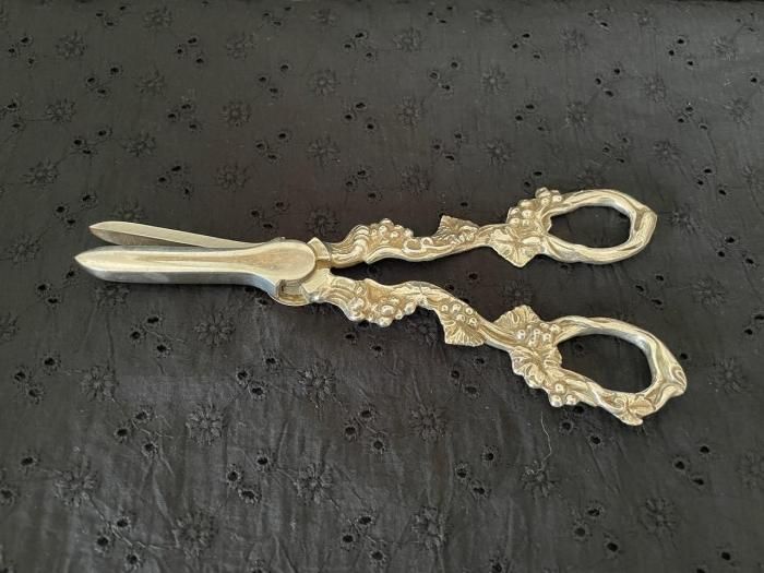 葡萄装飾シルバープレート・グレープシザー - アンティークと薔薇雑貨