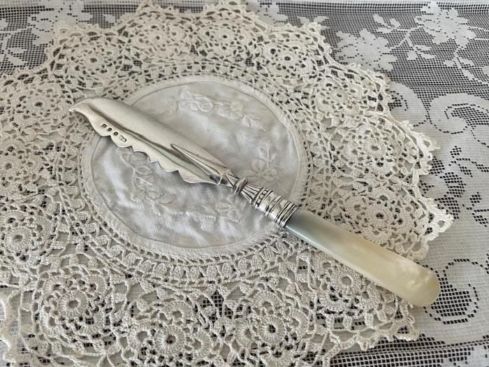 純銀・マザーオブパール バターナイフ - アンティークと薔薇雑貨のお店