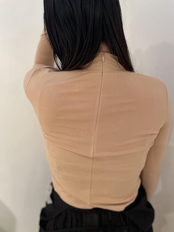 JOHN BLACK FITTED CUT-OUT TOP-