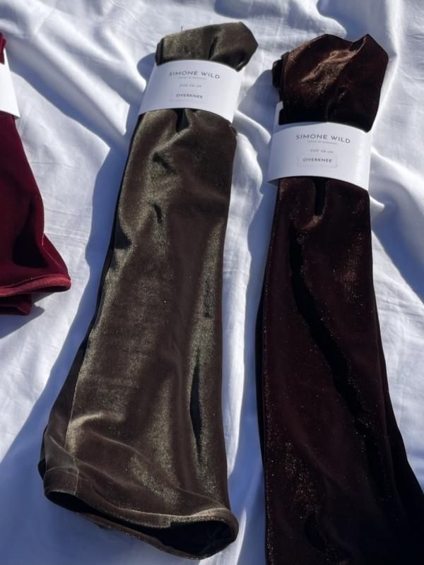 SIMONEWILD Velvet Over Knee Socks - VONDOT｜レディース