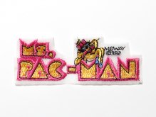 <img class='new_mark_img1' src='https://img.shop-pro.jp/img/new/icons14.gif' style='border:none;display:inline;margin:0px;padding:0px;width:auto;' />Ms. PAC-MAN clear Wappen -vintage-