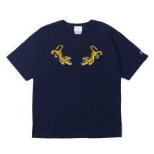 A New Dawn Bathes The World In A Fresh Light. by mo “TIGER Embroid Tee” navy -candyrim exclusive-